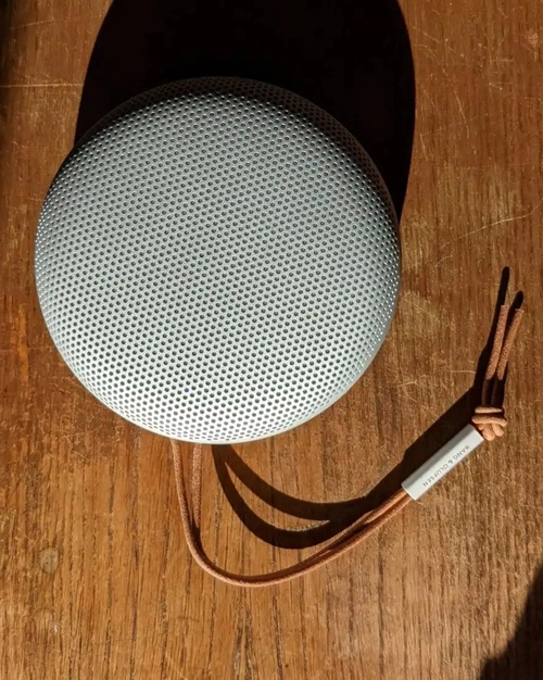 کیف اسپیکر BeoSound A1