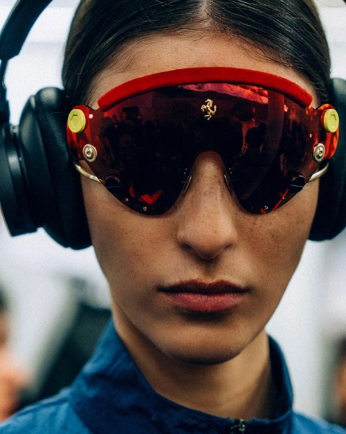 هدفون فراری Beoplay H95 Ferrari بنگ اند اولافسن