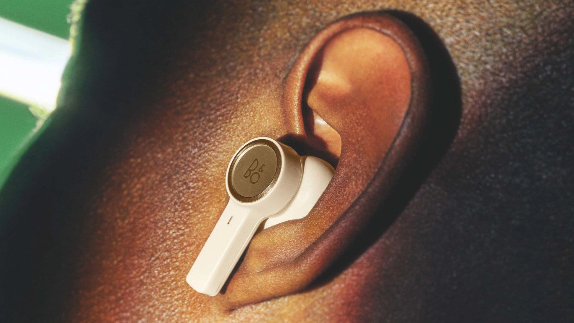 طراحی Beoplay EX؛ ارگونومیک و نویز کنسلینگ