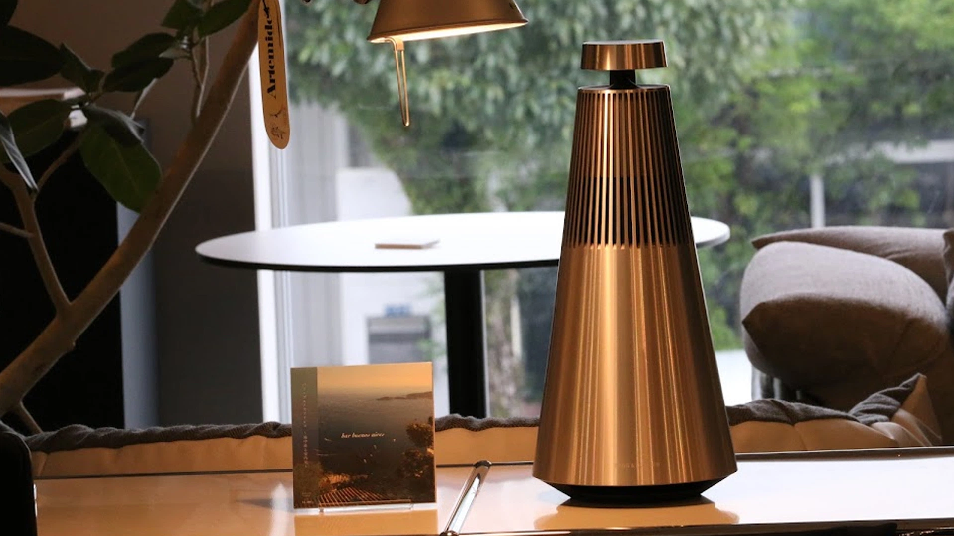 رنگ ها و طراحی اسپیکر Beosound 2