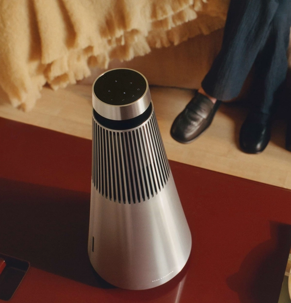 طراحی اسپیکر مخروطی شکل Beosound 2 با شکل دهی آلومینیوم