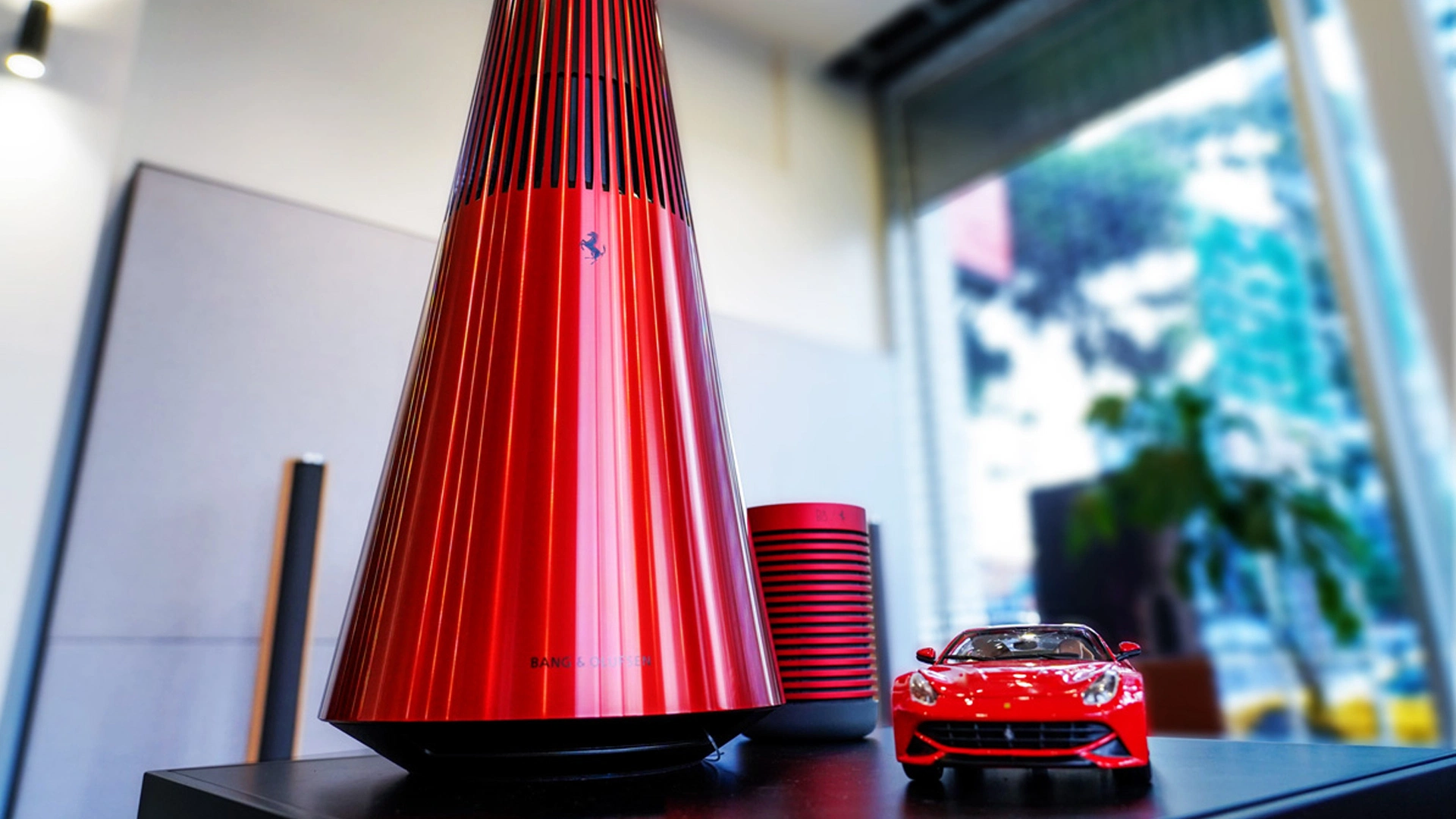 ویژگی‌های کلیدی Beosound 2 Ferrari