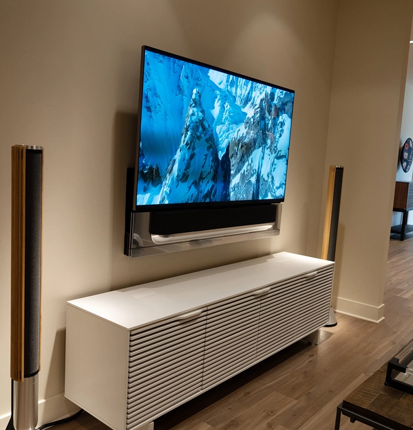 قیمت و ارزش خرید QLED و OLED سامسونگ و بنگ اولافسن