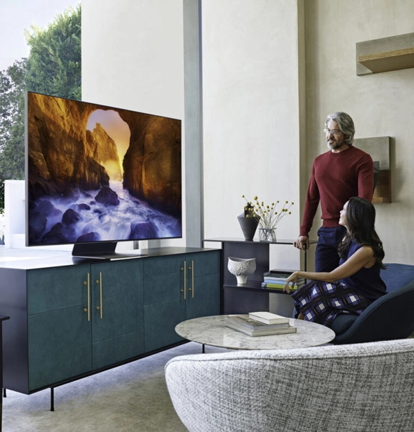 مقایسه تلویزیون QLED Samsung و OLED B&O؛ کیفیت تصویر و صدا