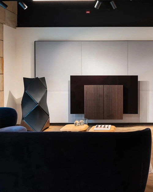 چرا تلویزیون Bang & Olufsen گران است. 