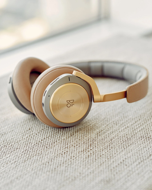 Bang & Olufsen Beoplay HX بهترین هدفون Bang & Olufsen برای موسیقی
