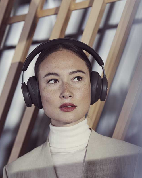 Bang & Olufsen Beoplay Portal (بهترین برای گیمینگ و چندمنظوره)