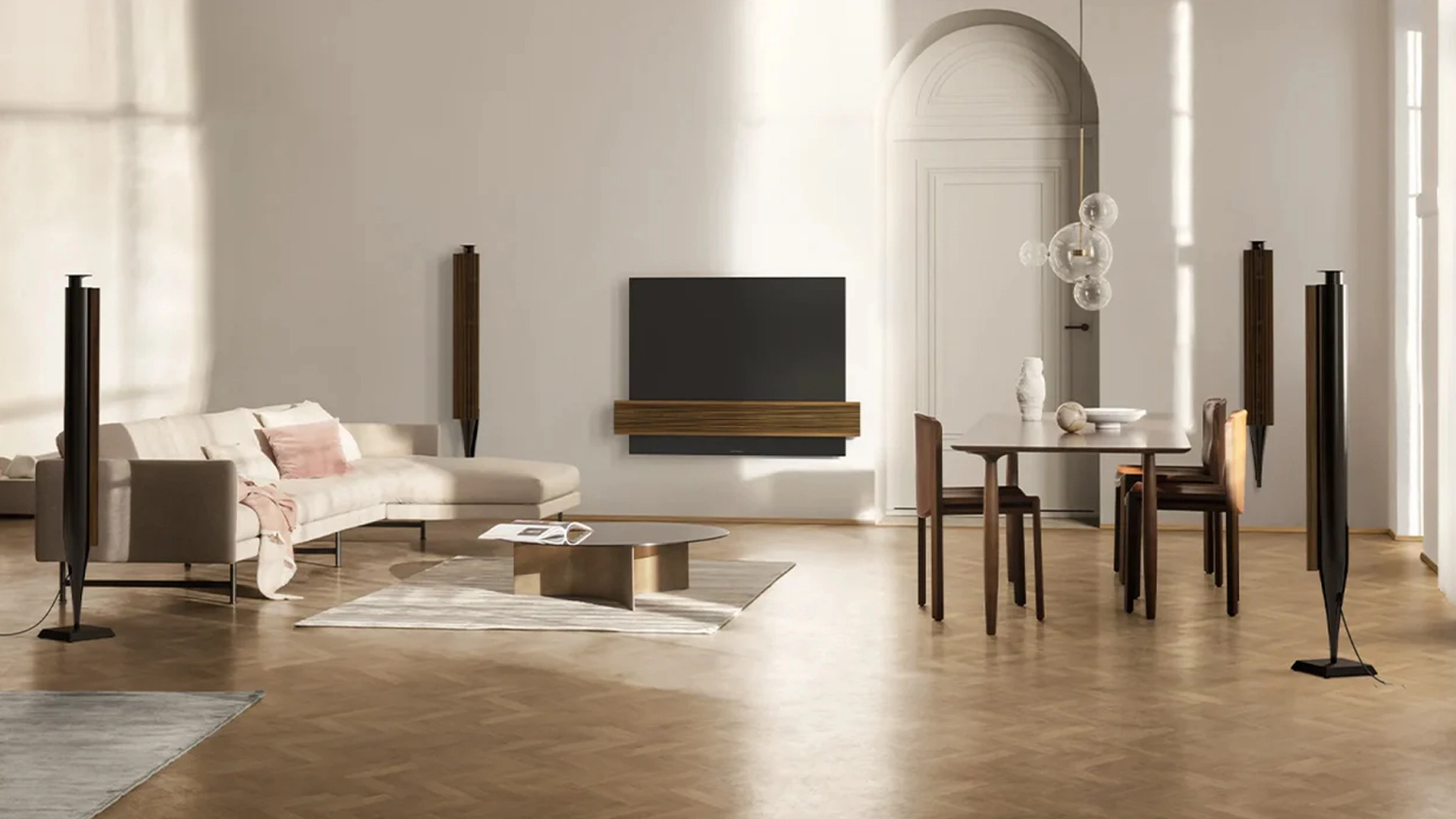 اسپیکرهای لوکس Bang & Olufsen برای خانه‌های مدرن