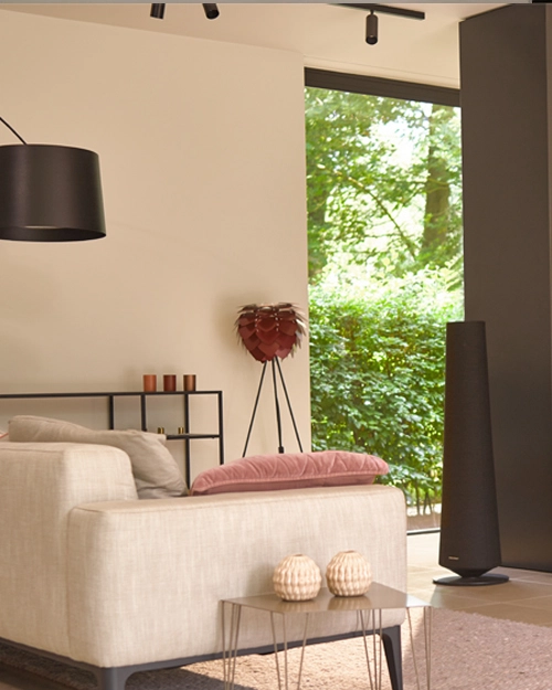 مقایسه هارمن کاردن Citation Surround در مقابل اسپیکرهای سری Beolab B&O