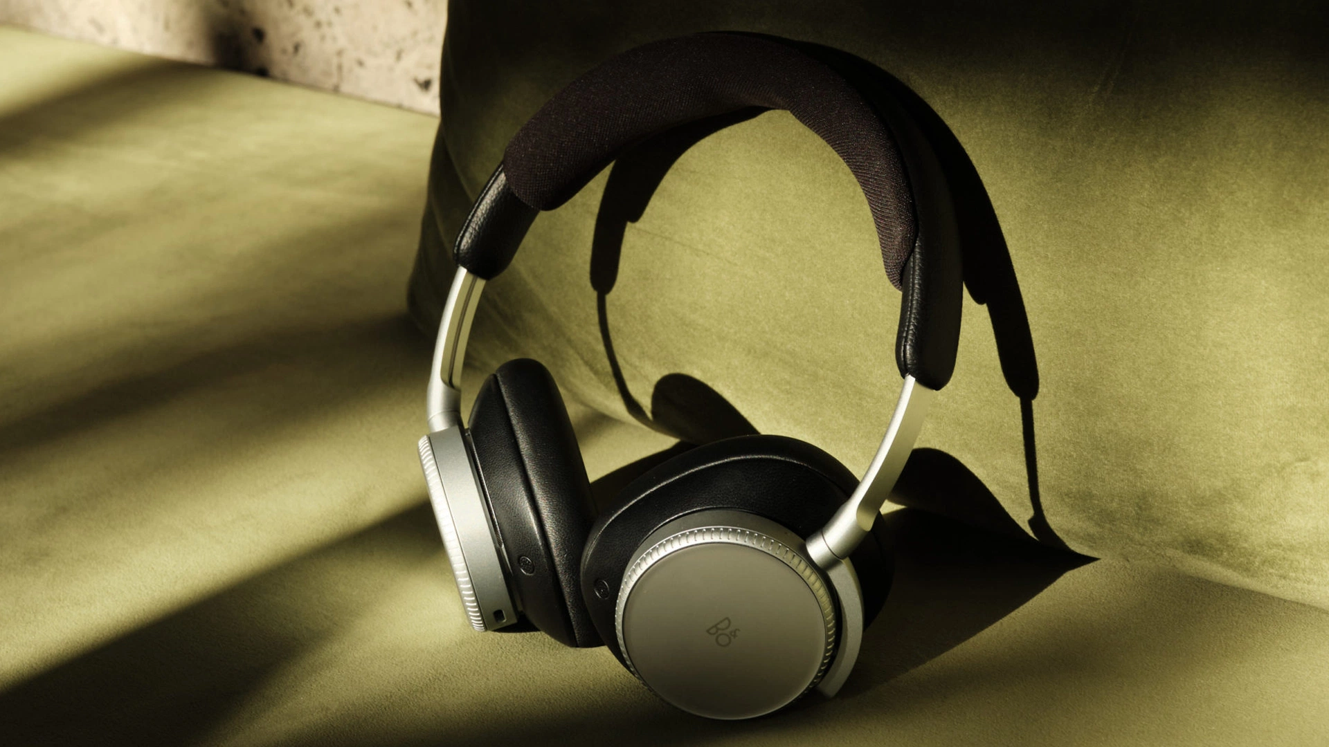 درایورهای تیتانیومی: قلب تپنده صدای Bang & Olufsen