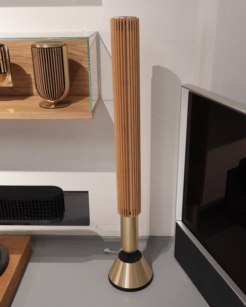 مقایسه هارمن کاردن Citation Surround در مقابل اسپیکرهای سری Beolab B&O