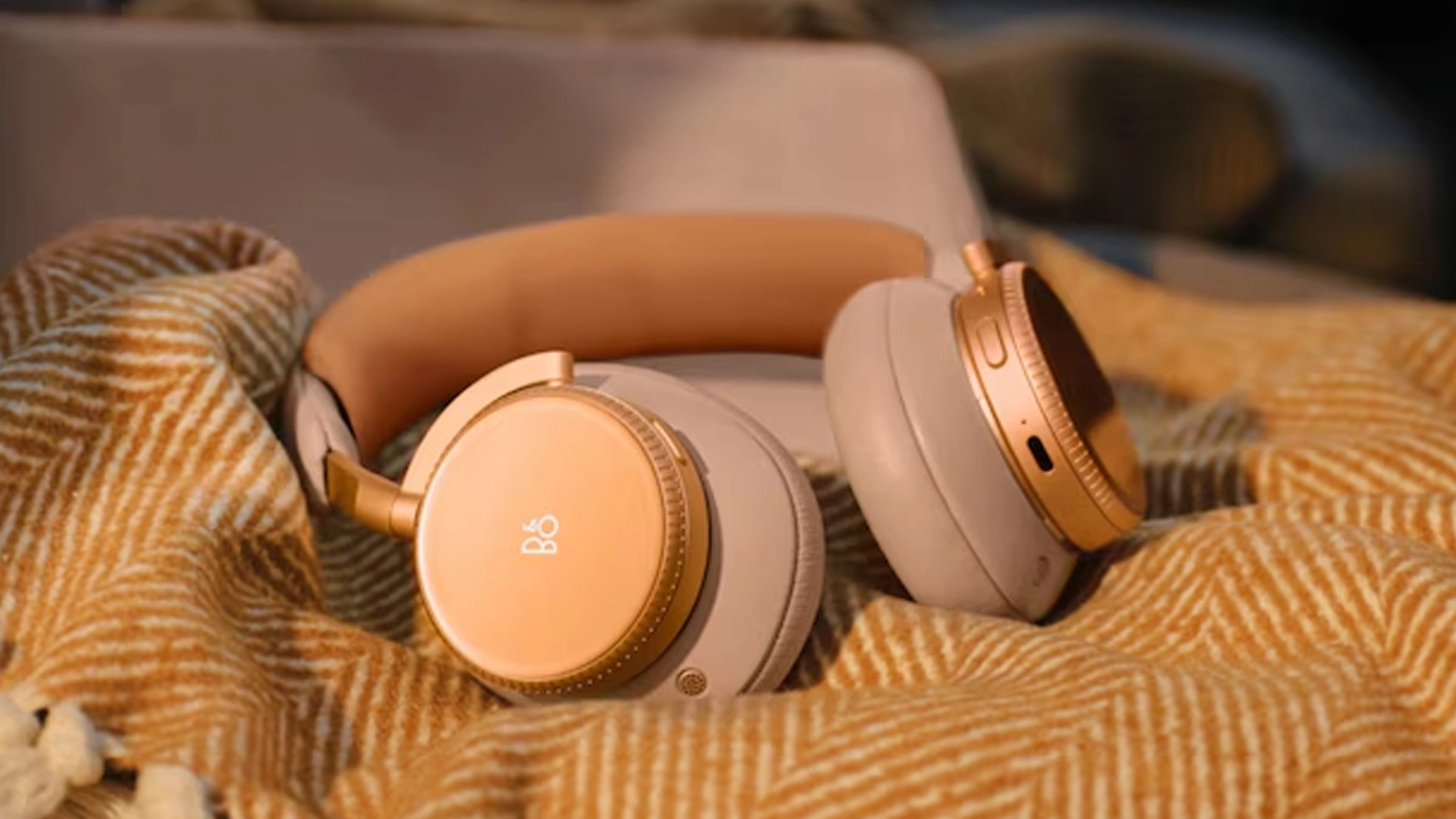هدفون دالبی اتموس Dolby atmos Beoplay h100