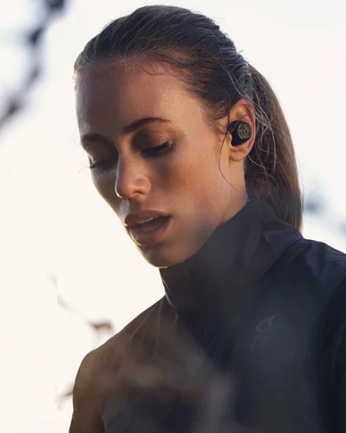 Beoplay EX: بیس قدرتمند در یک ایرباد کامپکت