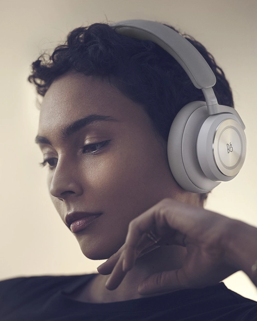 Beoplay H100: تعادل کامل میان بیس و کارایی روزمره